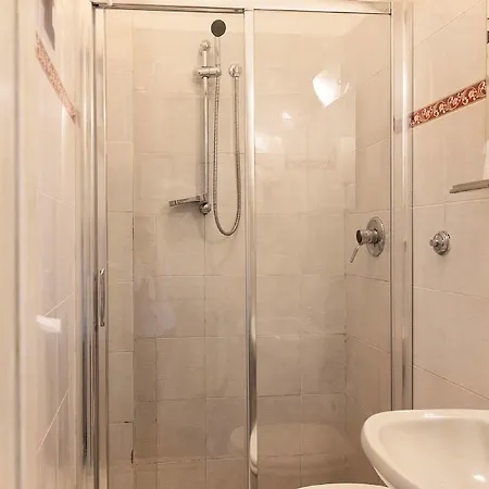 Andrea Hotel 3*